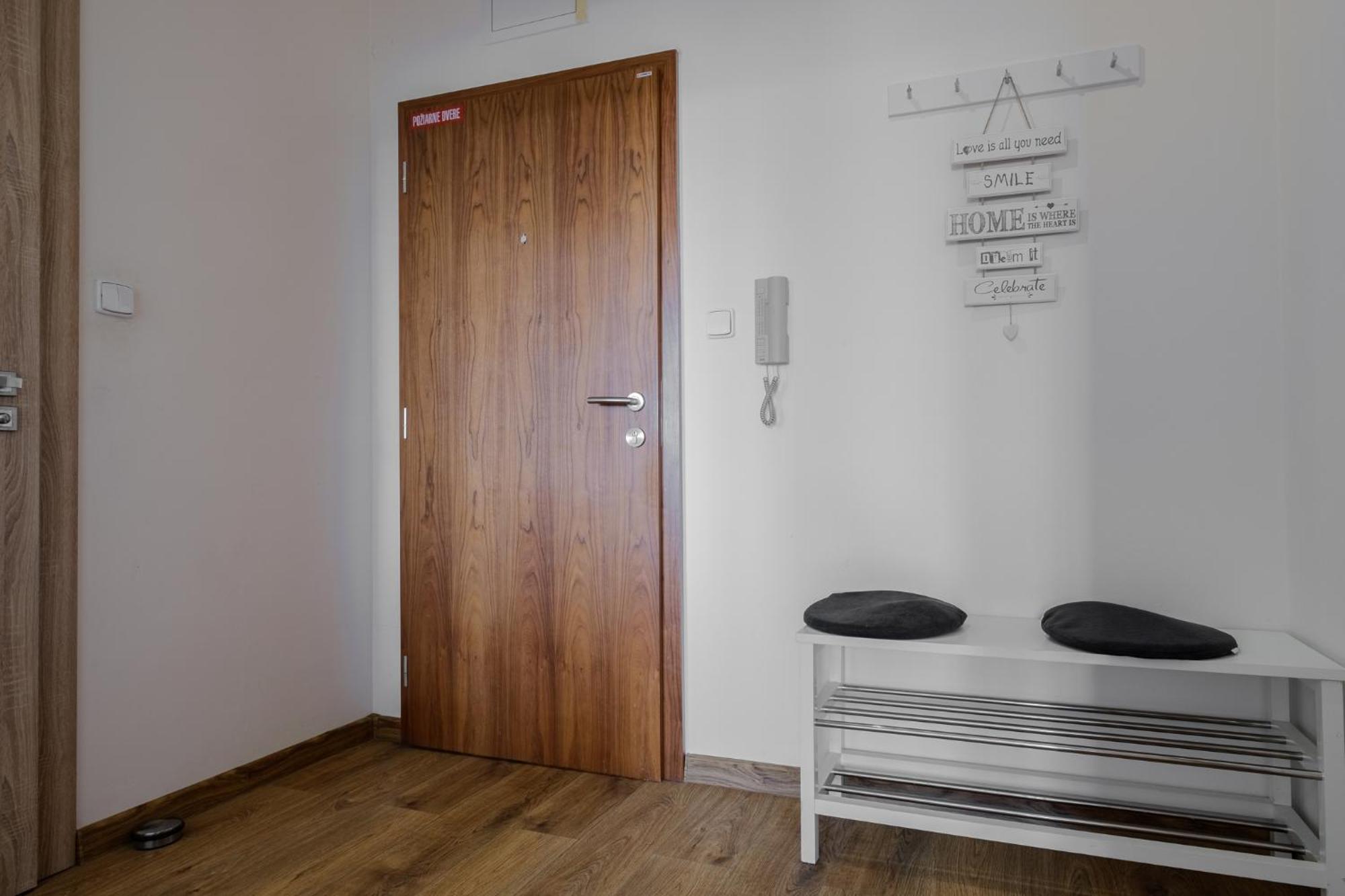 Relax & Luxury A4 Apartment Vel'ka Lomnica Buitenkant foto